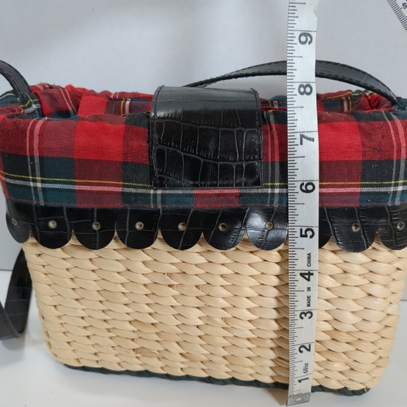 Woven Straw And Plaid Shoulder Bag - Picture 4 of 6